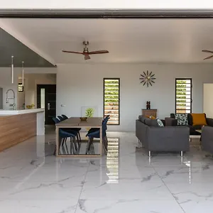 vini-villa-bora.frenchpolynesia-hotels.com/